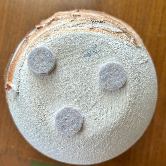 Native American Signed Pottery Vase,Native American Turquoise Gem Feathers - Picture 5 of 8